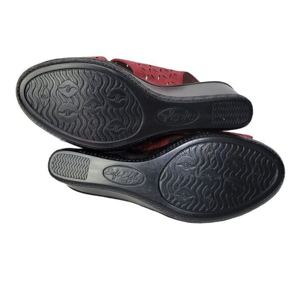 Soft Style by Hush Puppies Perforated Slingback Wedges (Size 7.5) - Picture 7 of 13